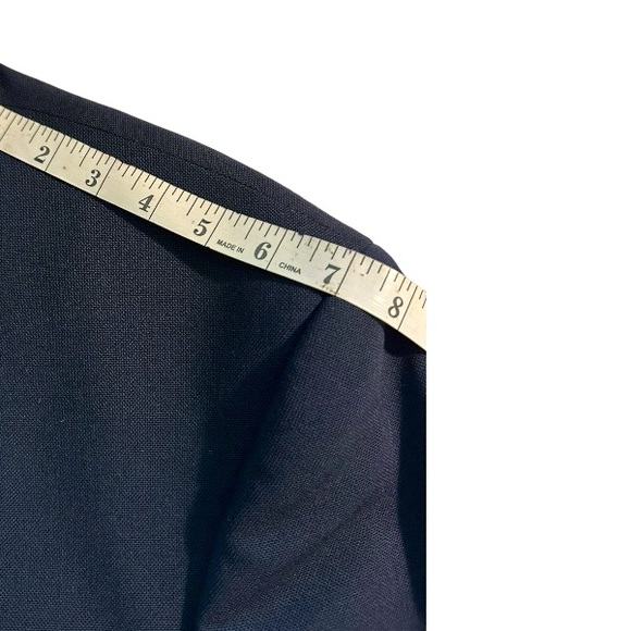 Classic Men’s Black Blazer. Size 48R. - Picture 10 of 13